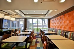  - Fairfield Inn & Suites by Marriott Market Center Dallas - I-35, Exit 430B