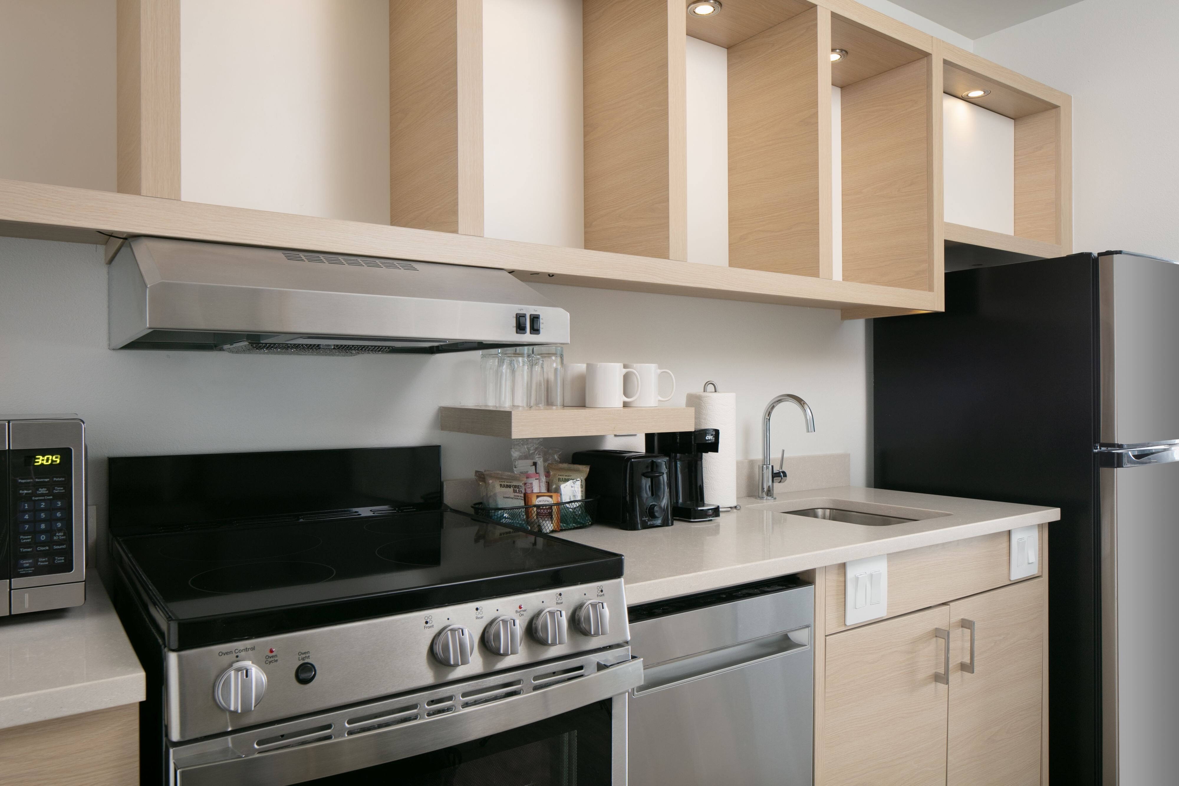 TownePlace Suites by Marriott Oconomowoc-guestroom-Accessible King Suite Kitchen.jpg