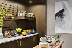  - Crowne Plaza Hotel Playhouse Square Cleveland - I-90, Exit 172A & 173A