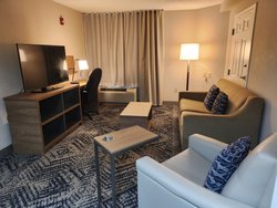  - Candlewood Suites Northeast Harrisburg - I-81, Exit 72