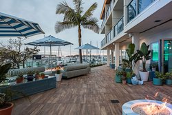  - Marina del Rey Hotel