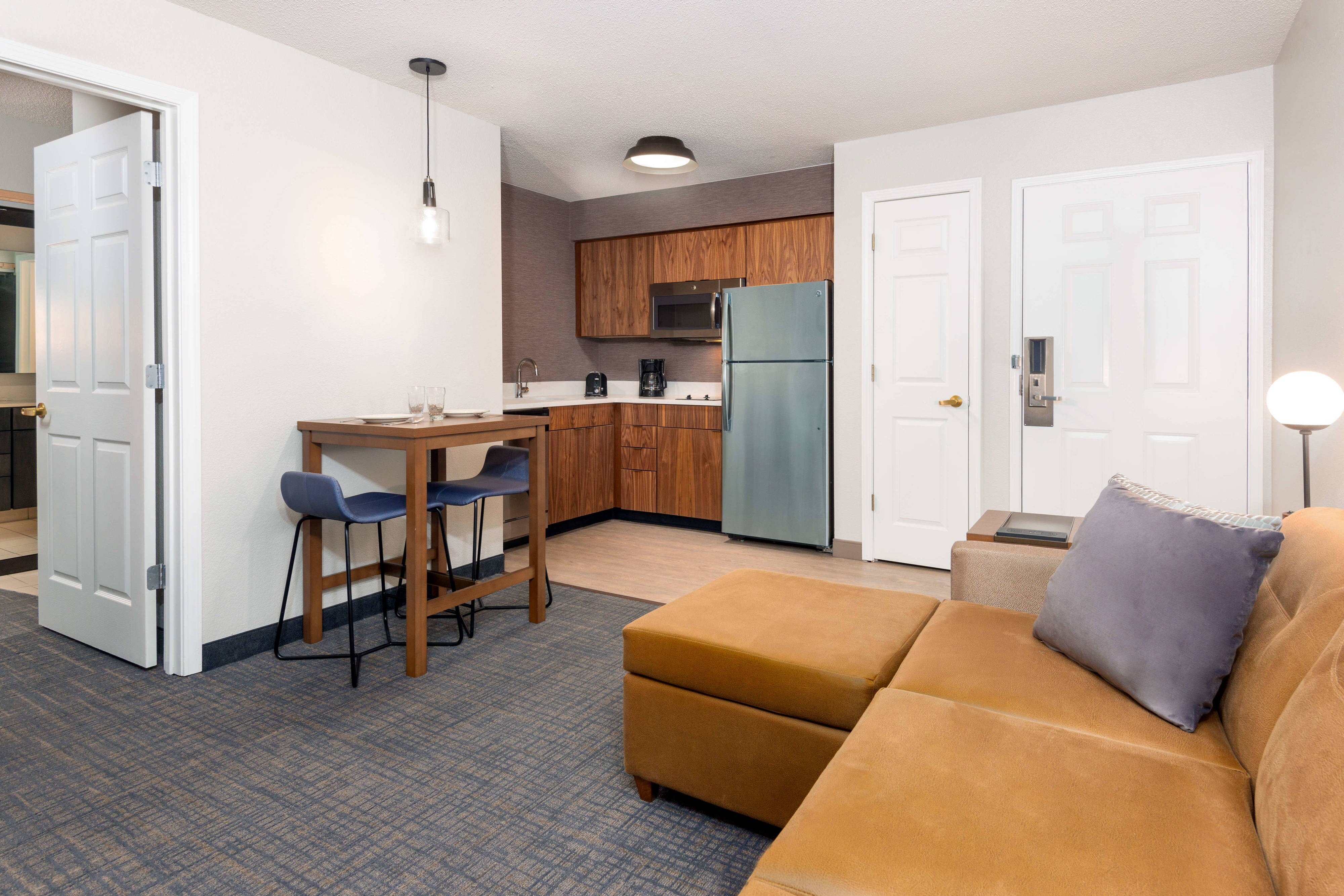 One-Bedroom Suite - Living & Kitchen Area