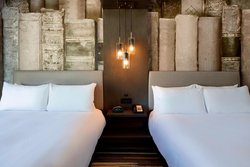  - Marriott Hotel Downtown Louisville - I-65, Exit 136C