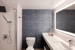  - Marriott Hotel Downtown Louisville - I-65, Exit 136C