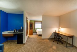  - Holiday Inn Express Vermilion