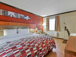  - Red Roof Inn Uhrichsville