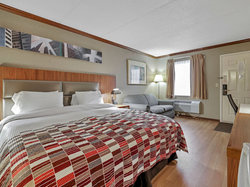  - Red Roof Inn Uhrichsville