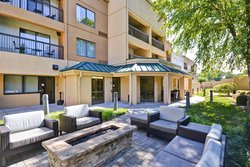  - Courtyard by Marriott Hotel Dalton - I-75, Exit 333