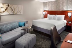  - Courtyard by Marriott Hotel Fayetteville