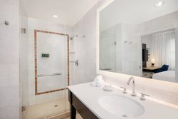  - Courtyard by Marriott Hotel Downtown Atlanta - I-75 & I-85, Exit 249B & 249C