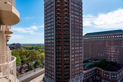  - Ritz-Carlton Hotel St Louis Clayton