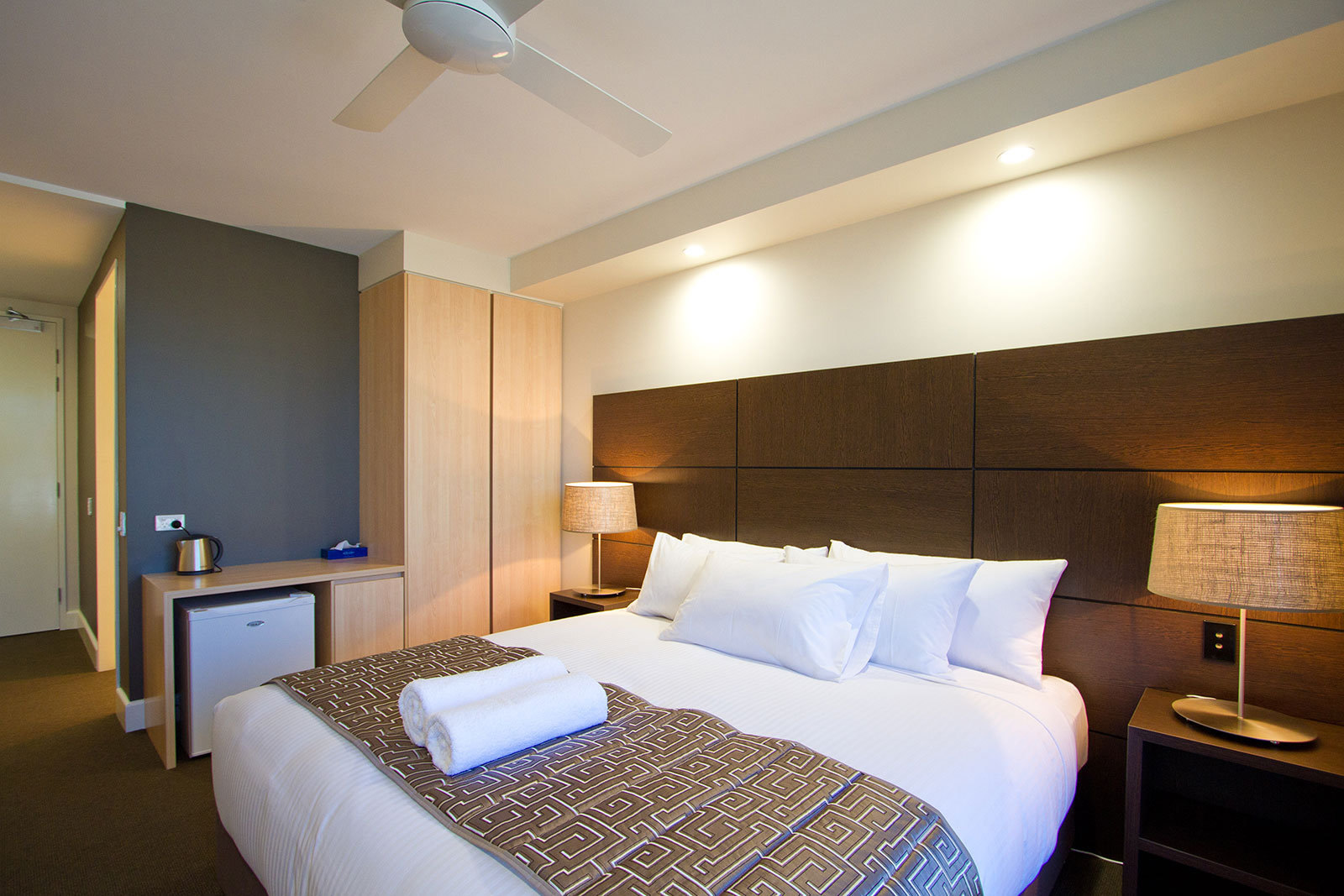 THE REMINGTON MUSWELLBROOK-guestroom-Easy Access King.jpg
