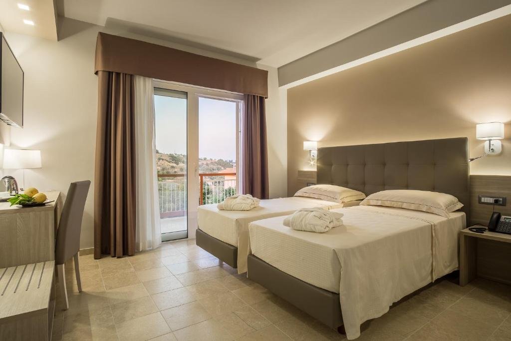NETUM HOTEL-guestroom-GUEST ROOM.jpg