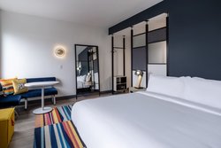  - Aloft Hotel South Austin - I-35, Exit 231