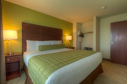  - Cobblestone Inn & Suites Holyoke