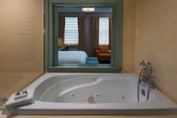  - Hotel Icon Houston - I-10, Exit 769A & 769B