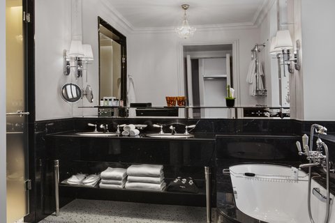 THE ST REGIS ROME - Photo 32