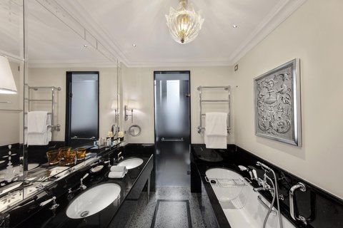 THE ST REGIS ROME - Photo 34