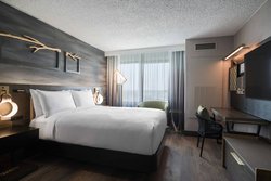  - Renaissance North Shore Hotel Northbrook - I-94, Exit 30