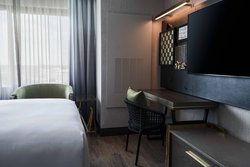  - Renaissance North Shore Hotel Northbrook - I-94, Exit 30