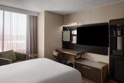  - Renaissance North Shore Hotel Northbrook - I-94, Exit 30