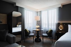  - Renaissance North Shore Hotel Northbrook - I-94, Exit 30