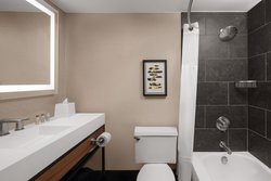  - Renaissance North Shore Hotel Northbrook - I-94, Exit 30