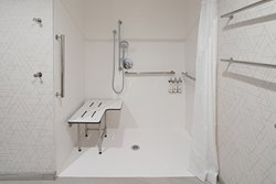  - Holiday Inn Express & Suites Hollister