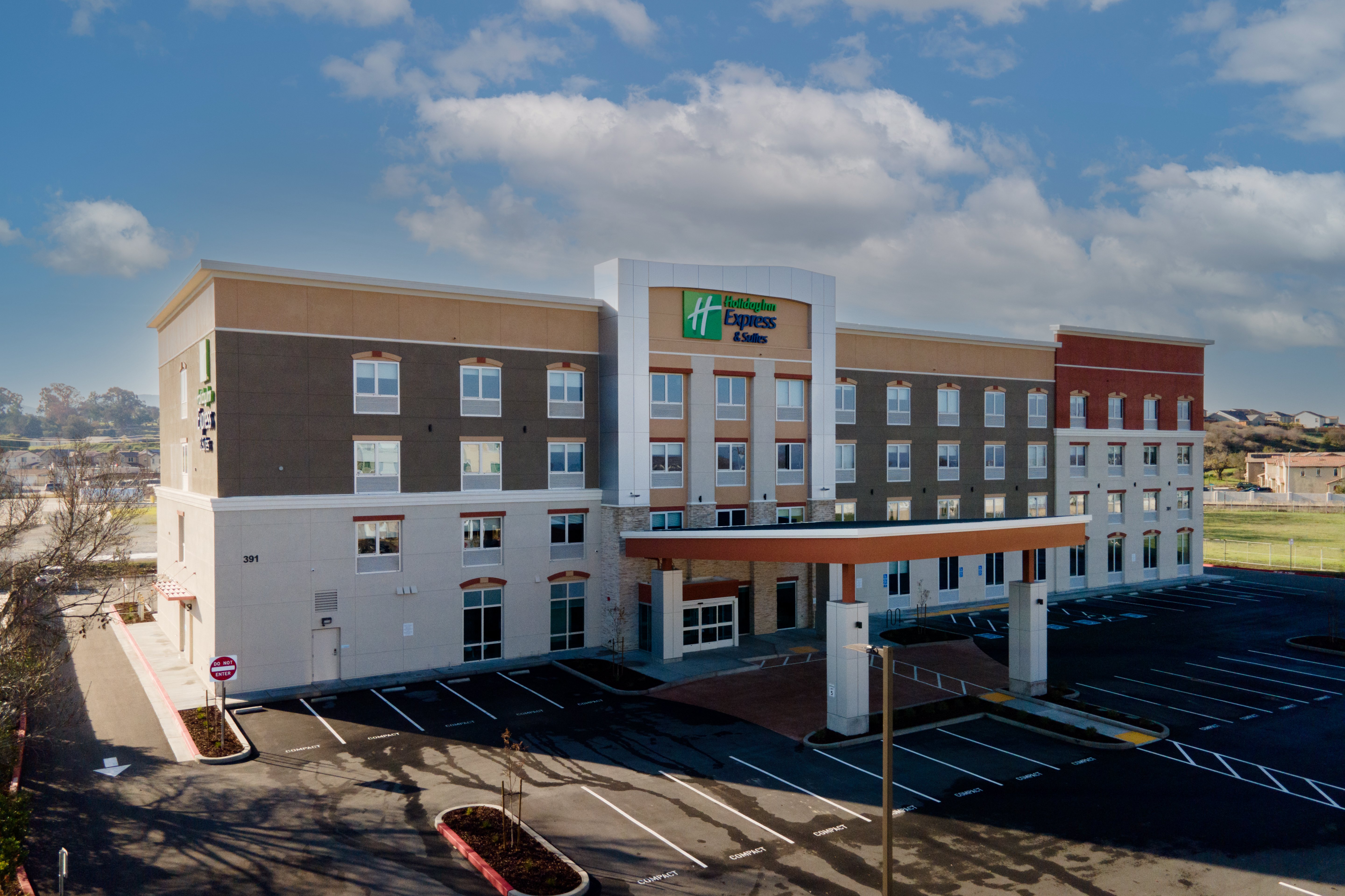 Welcome to our new Holiday Inn Express hotel in Hollister 