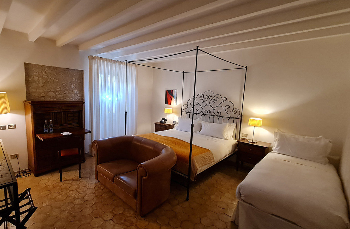 Palazzo Seneca-guestroom-Deluxe Family.jpg