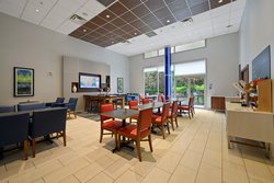  - Holiday Inn Express & Suites Surrey