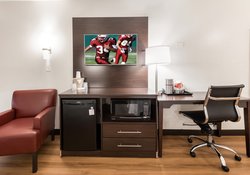  - Red Roof Plus+ Inn Columbus -  I-270, Exit 23