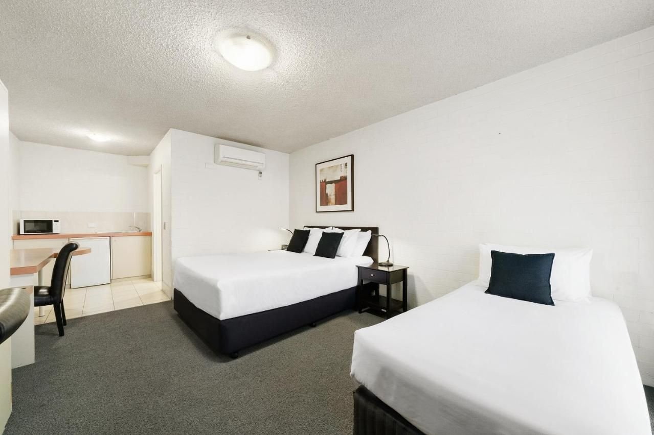 CITY REACH MOTEL-guestroom-Standard Twin.jpg