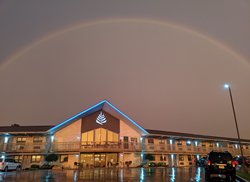  - Pinemark Inn & Suites St Clair