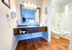  - Pinemark Inn & Suites St Clair