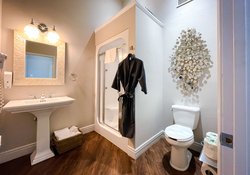 - Pinemark Inn & Suites St Clair