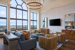  - Renaissance Austin Hotel