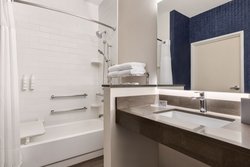  - Fairfield Inn & Suites by Marriott Findlay