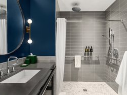  - Hotel Indigo Downtown Vancouver - I-5, Exit 1A