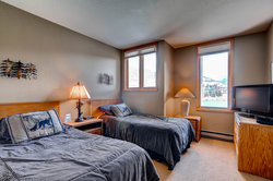  - Lakeside Village Condos Keystone