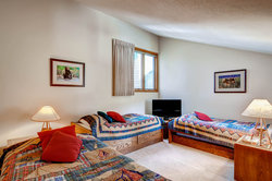  - Lakeside Village Condos Keystone