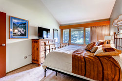  - Lakeside Village Condos Keystone