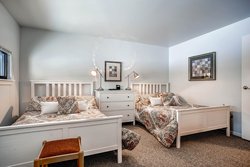  - Lakeside Village Condos Keystone