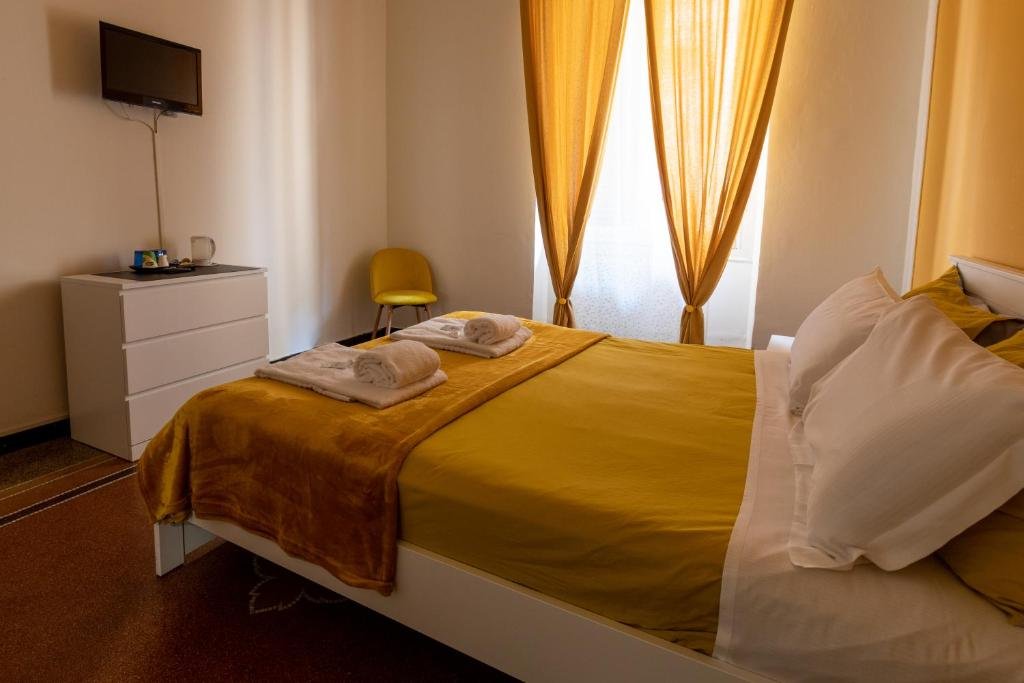 GRANELLO SUITE GENOVA-guestroom-GUEST ROOM.jpg