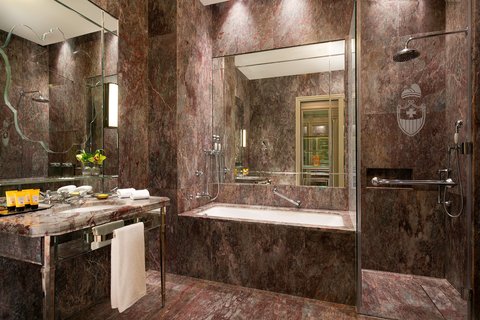 THE GRITTI PALACE VENICE - Photo 19