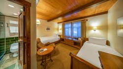  - Post Hotel Lake Louise