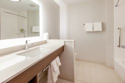  - Holiday Inn Express & Suites Brunswick