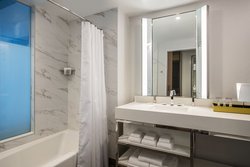  - Renaissance Hotel Airport Gateway Atlanta - I-85, Exit 72