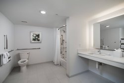  - Fairfield Inn & Suites by Marriott Downtown Fort Worth - I-35, Exit 52A