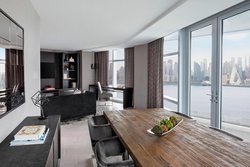  - Envue Hotel Weehawken